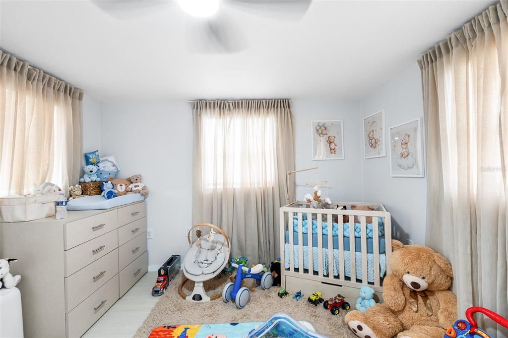 En Venta: $330,000 (3 camas, 2 baños, 1388 Pies cuadrados)