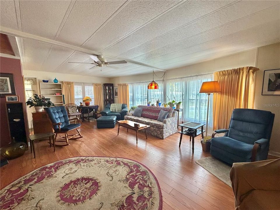 En Venta: $135,000 (2 camas, 2 baños, 1342 Pies cuadrados)