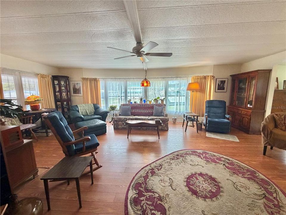 En Venta: $135,000 (2 camas, 2 baños, 1342 Pies cuadrados)