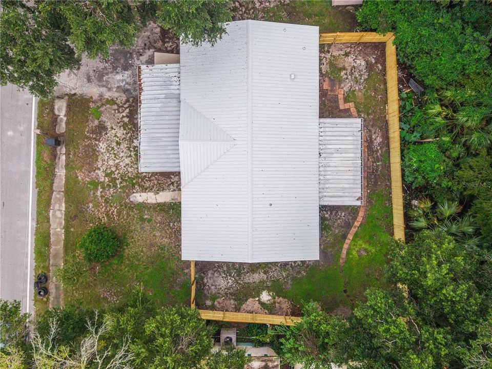 Activo con contrato: $285,000 (4 camas, 2 baños, 1560 Pies cuadrados)