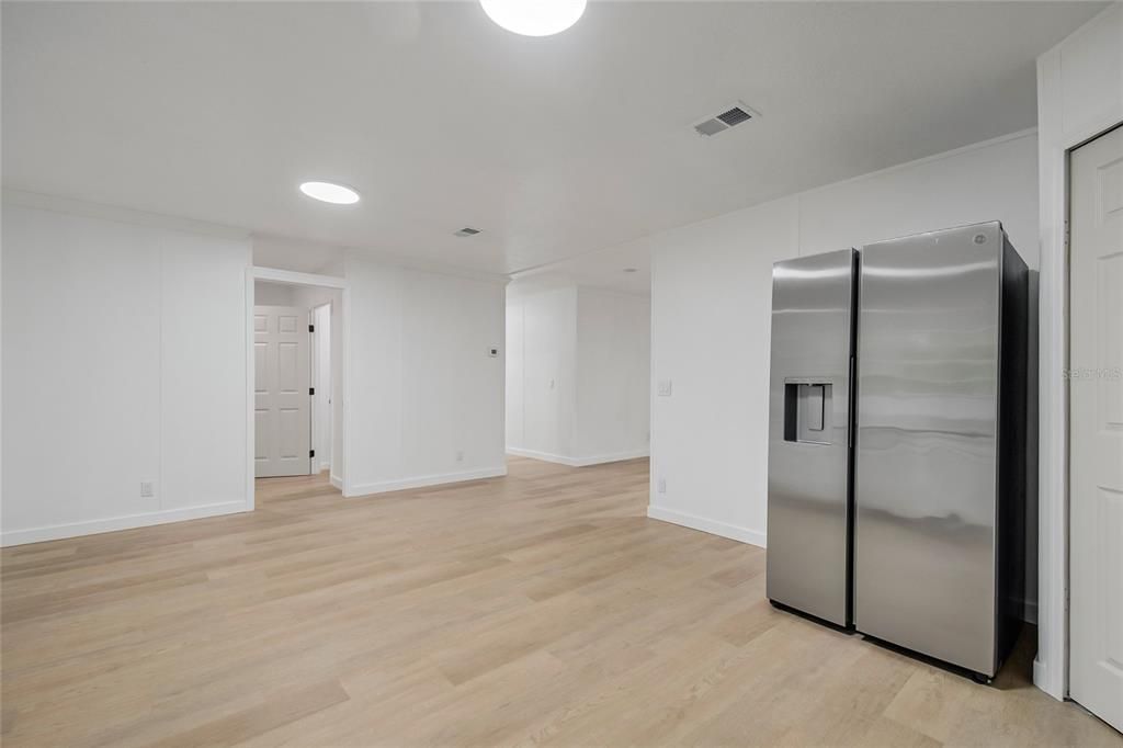 Activo con contrato: $285,000 (4 camas, 2 baños, 1560 Pies cuadrados)