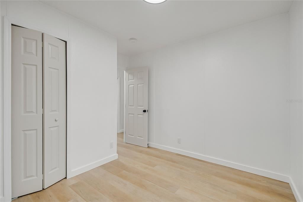 Activo con contrato: $285,000 (4 camas, 2 baños, 1560 Pies cuadrados)