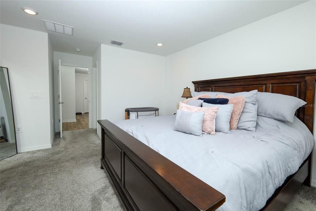En Venta: $475,000 (5 camas, 3 baños, 2599 Pies cuadrados)