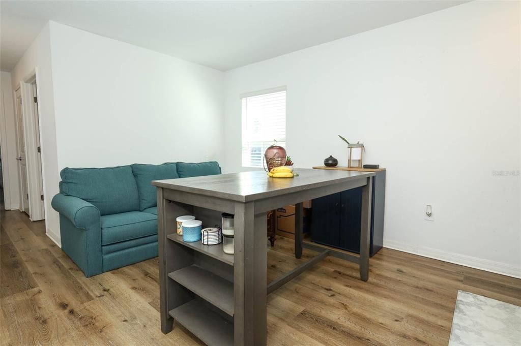 En Venta: $475,000 (5 camas, 3 baños, 2599 Pies cuadrados)