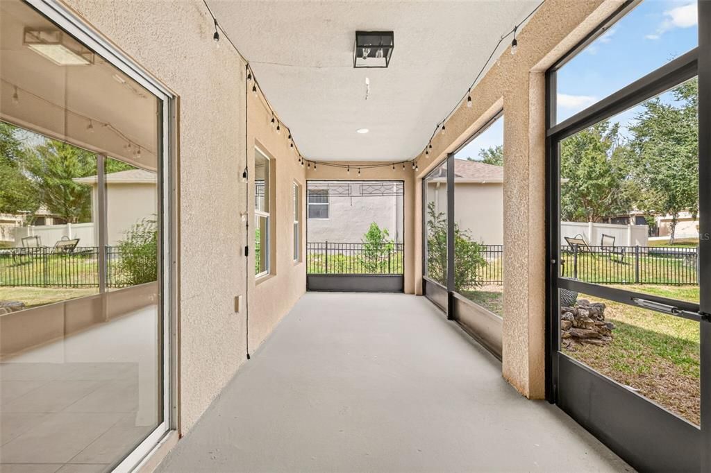 На продажу: $449,999 (4 спален, 3 ванн, 2369 Квадратных фут)