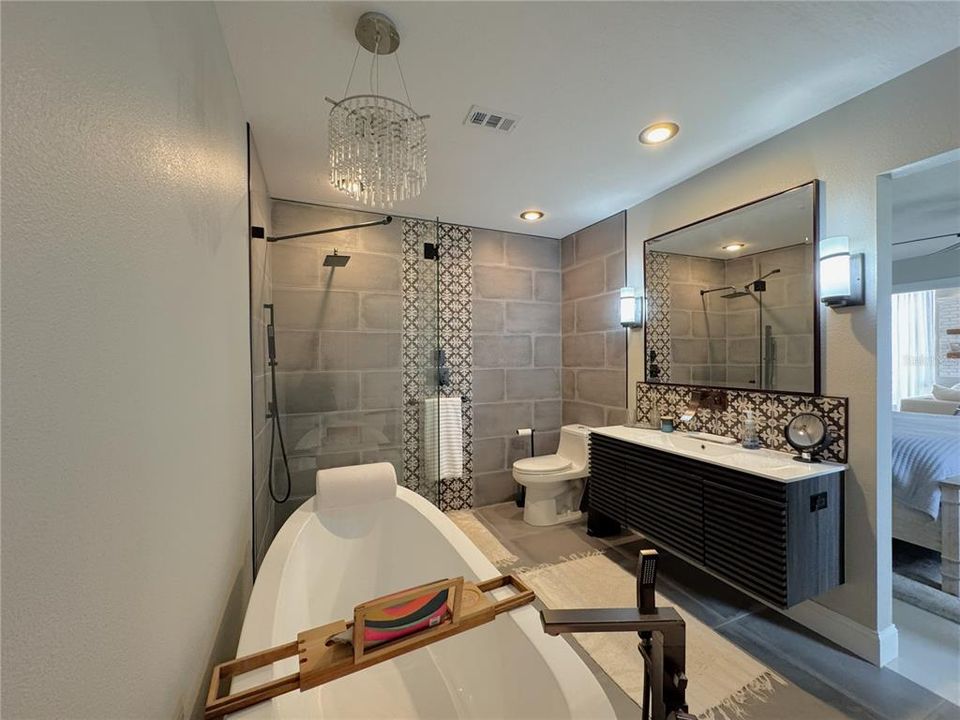 For Rent: $4,500 (3 beds, 2 baths, 1704 Square Feet)