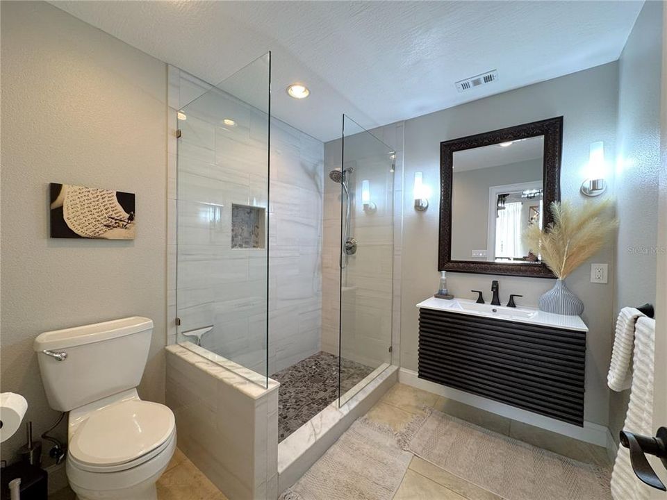 For Rent: $4,500 (3 beds, 2 baths, 1704 Square Feet)