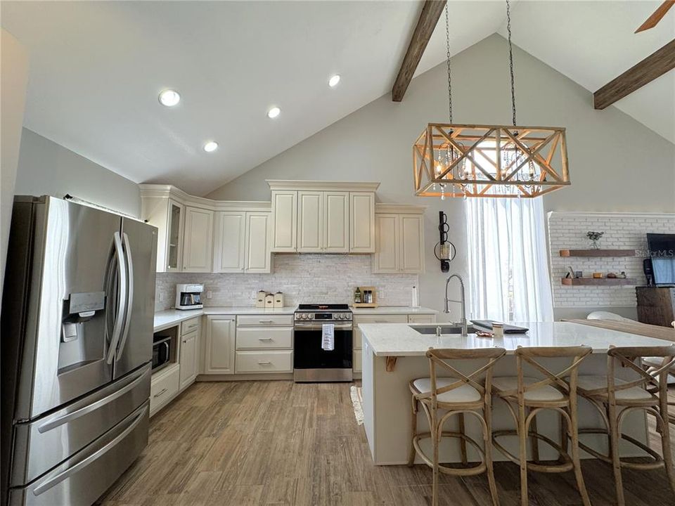 For Rent: $4,500 (3 beds, 2 baths, 1704 Square Feet)