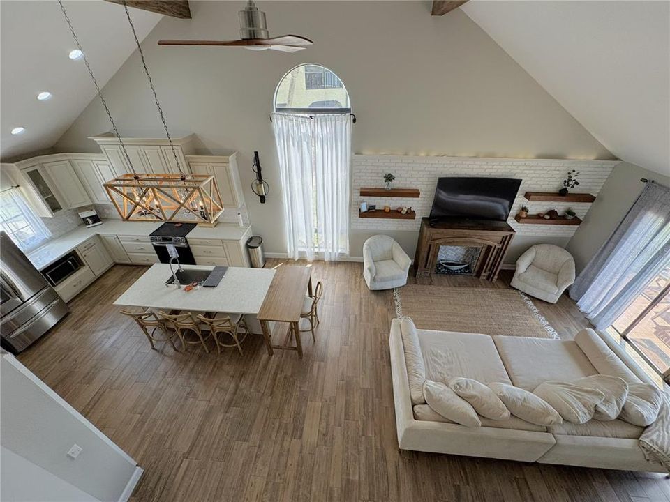 For Rent: $4,500 (3 beds, 2 baths, 1704 Square Feet)