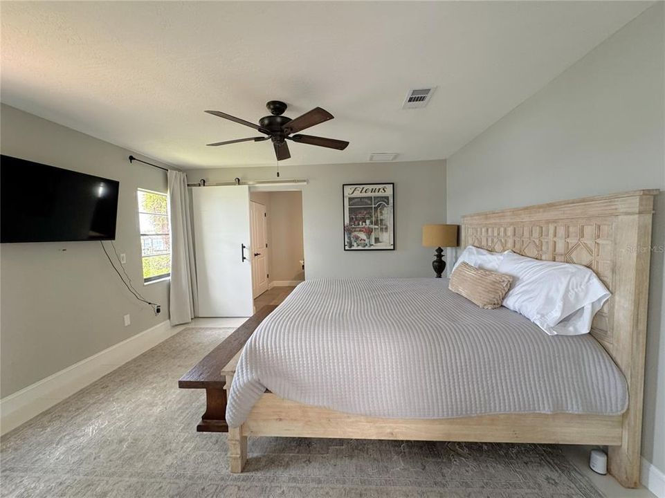 For Rent: $4,500 (3 beds, 2 baths, 1704 Square Feet)
