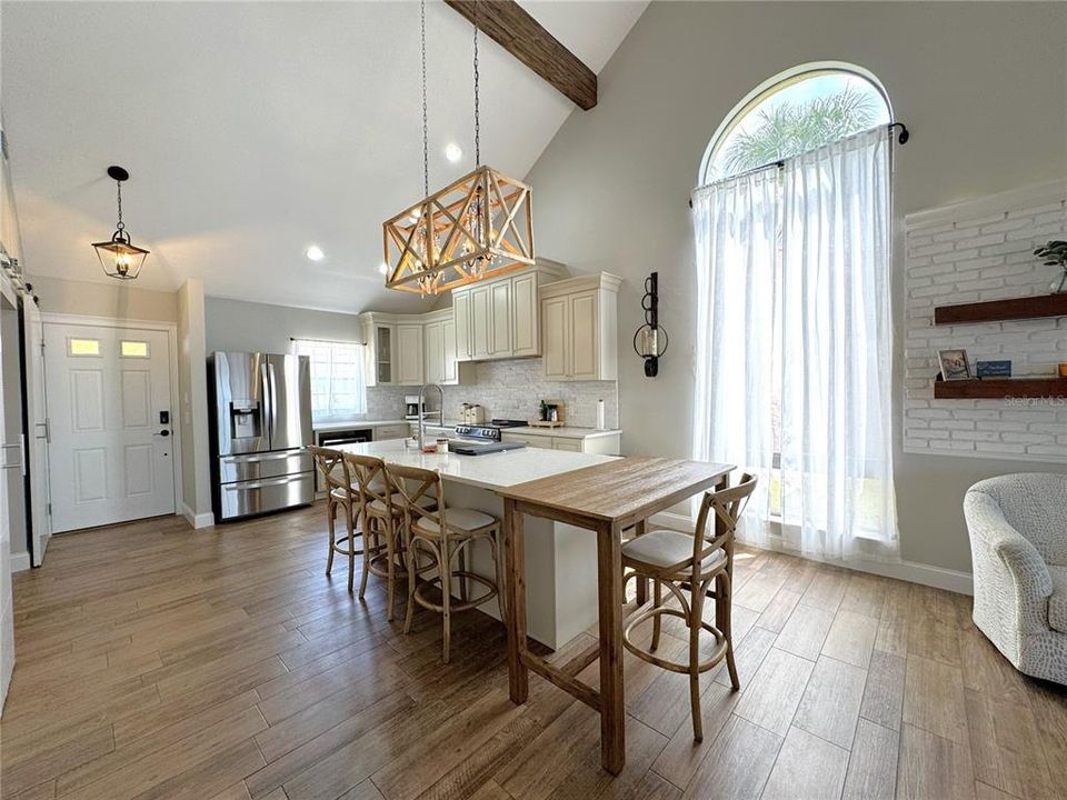 For Rent: $4,500 (3 beds, 2 baths, 1704 Square Feet)