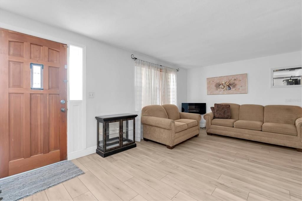 En Venta: $219,000 (2 camas, 1 baños, 1064 Pies cuadrados)