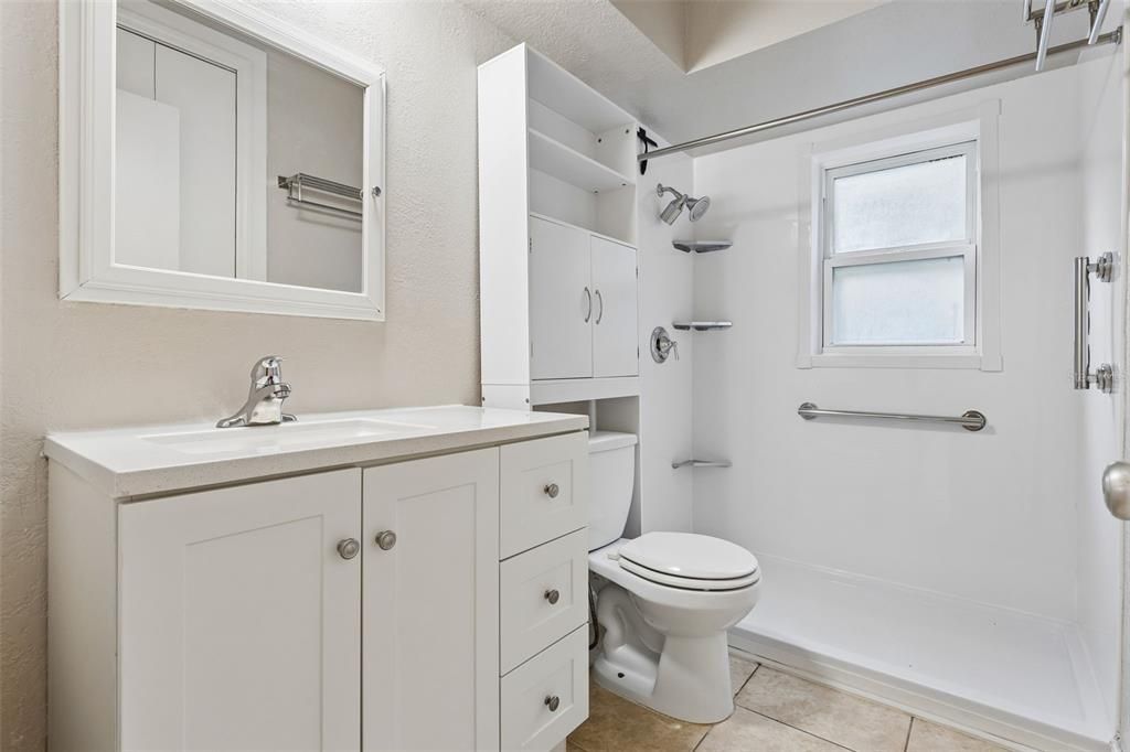 For Rent: $1,700 (2 beds, 1 baths, 1095 Square Feet)