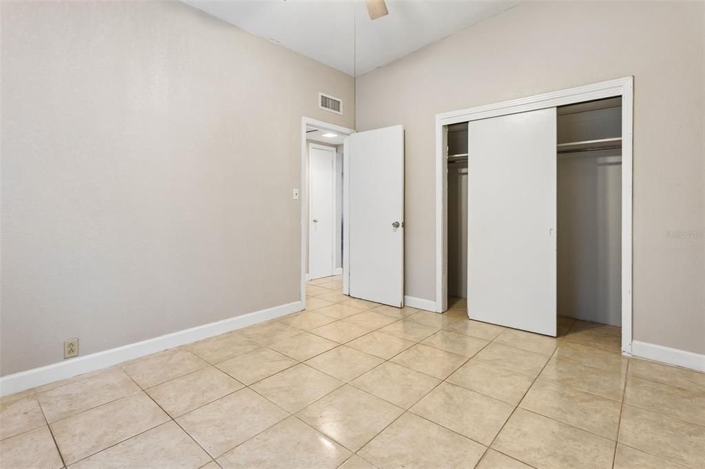 For Rent: $1,700 (2 beds, 1 baths, 1095 Square Feet)