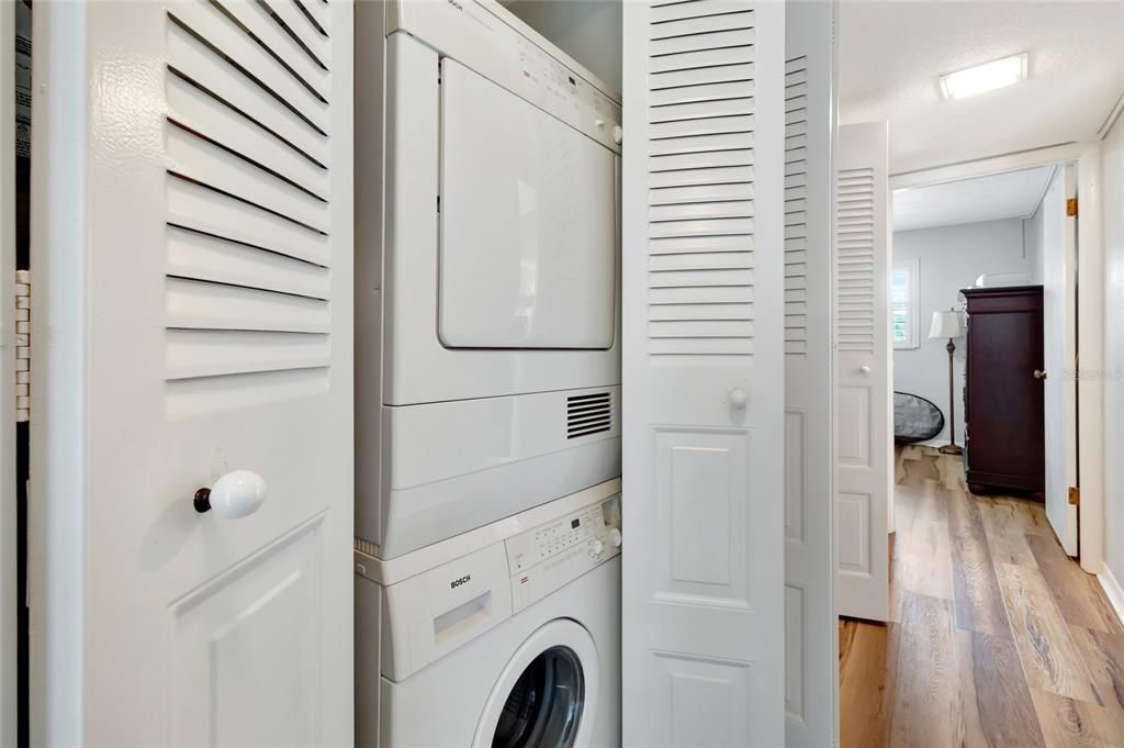 En Venta: $399,000 (3 camas, 3 baños, 1628 Pies cuadrados)
