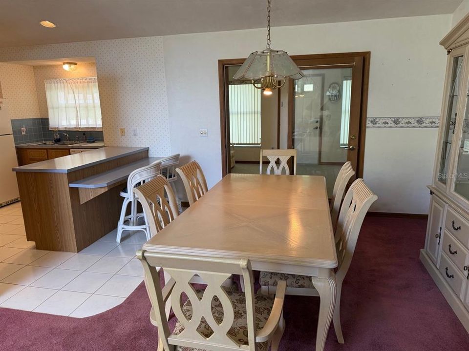 En Venta: $335,000 (3 camas, 2 baños, 1640 Pies cuadrados)