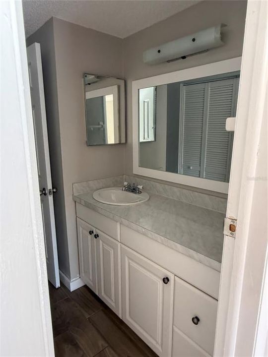 For Sale: $146,000 (2 beds, 1 baths, 1074 Square Feet)