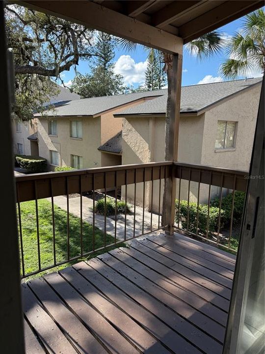 For Sale: $146,000 (2 beds, 1 baths, 1074 Square Feet)