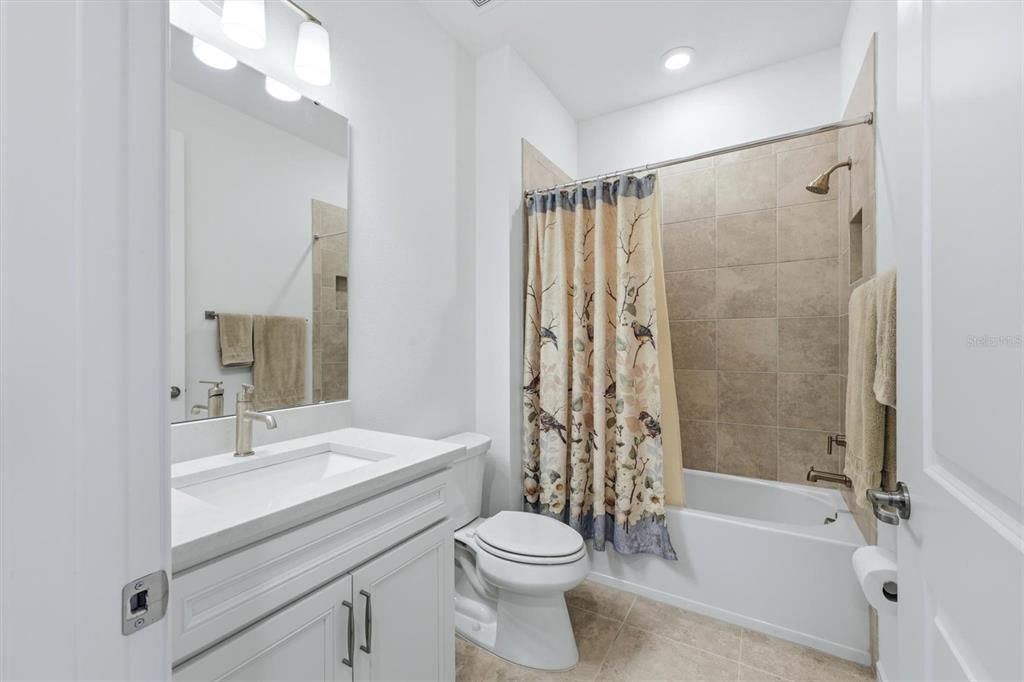 For Sale: $575,000 (2 beds, 2 baths, 1917 Square Feet)
