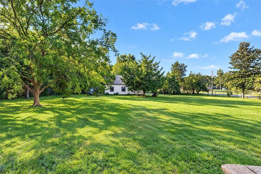 На продажу: $339,999 (3 спален, 2 ванн, 1832 Квадратных фут)