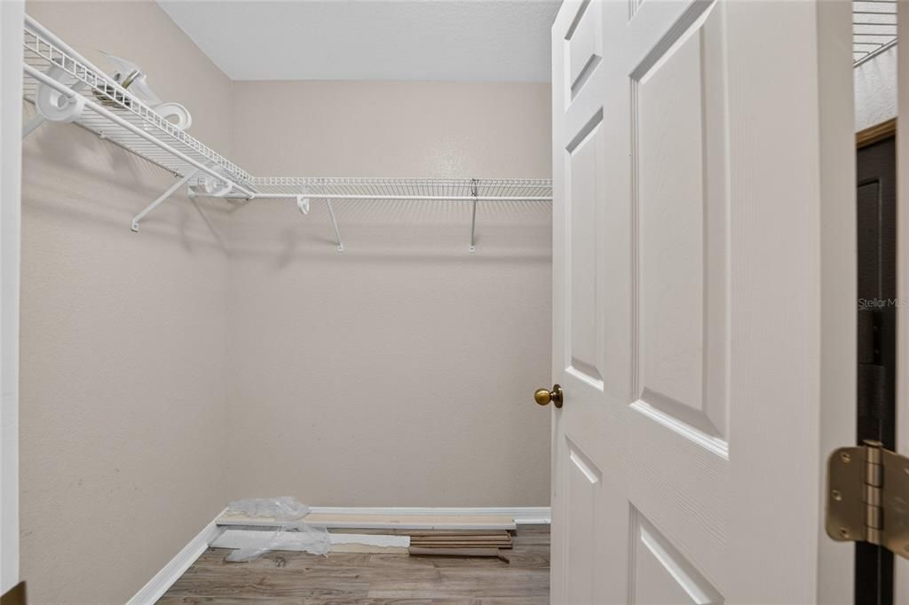 На продажу: $339,999 (3 спален, 2 ванн, 1832 Квадратных фут)
