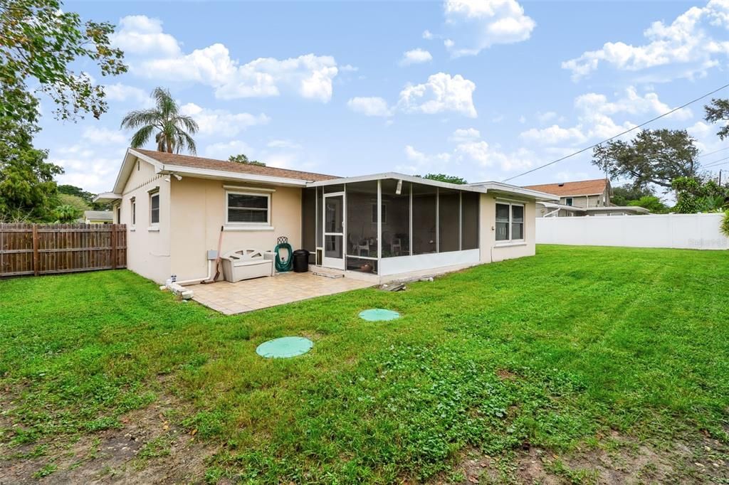 En Venta: $419,000 (3 camas, 2 baños, 1354 Pies cuadrados)