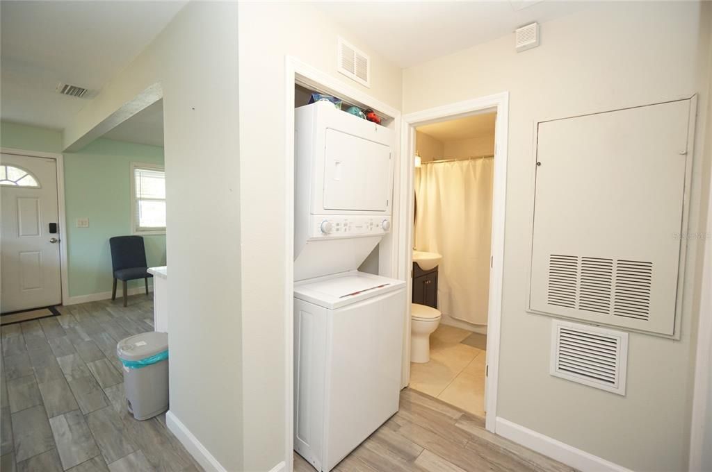 В аренду: $2,795 (3 спален, 2 ванн, 1054 Квадратных фут)