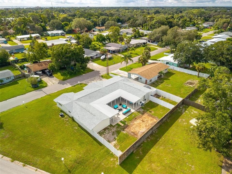 En Venta: $549,000 (4 camas, 3 baños, 3140 Pies cuadrados)