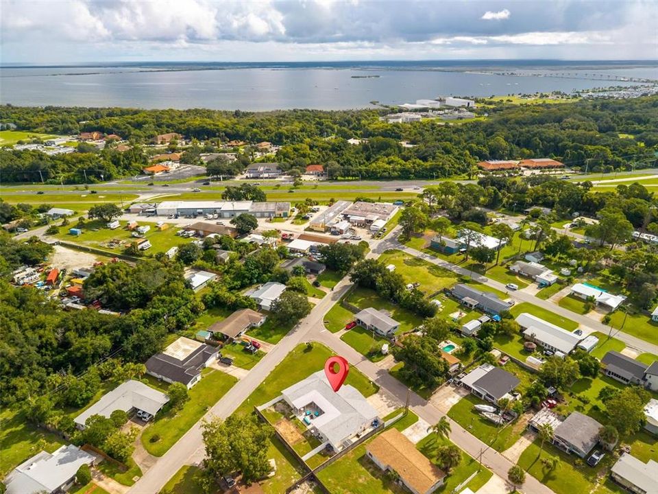En Venta: $549,000 (4 camas, 3 baños, 3140 Pies cuadrados)