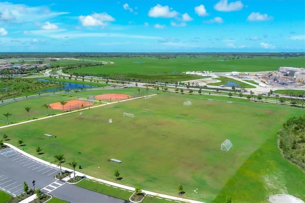 En Venta: $639,000 (4 camas, 3 baños, 2390 Pies cuadrados)