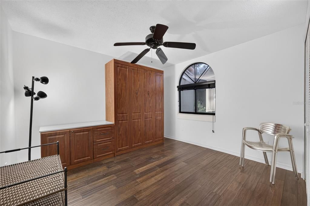 For Sale: $537,000 (3 beds, 2 baths, 1734 Square Feet)