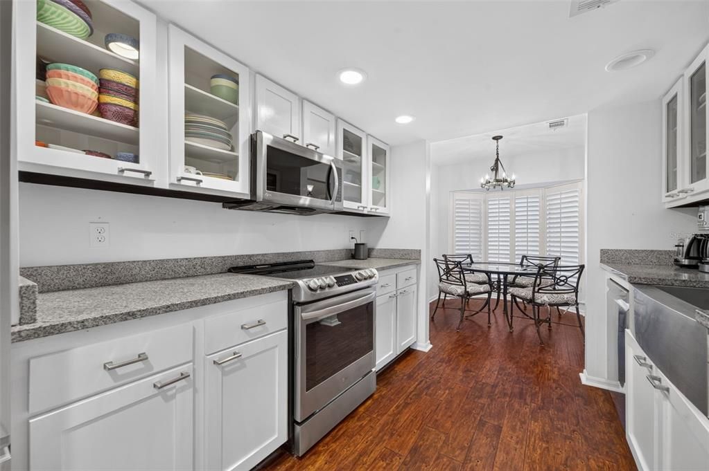 For Sale: $537,000 (3 beds, 2 baths, 1734 Square Feet)