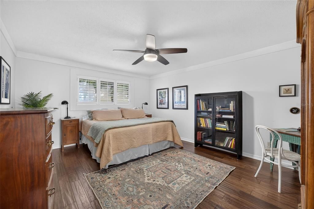 For Sale: $537,000 (3 beds, 2 baths, 1734 Square Feet)