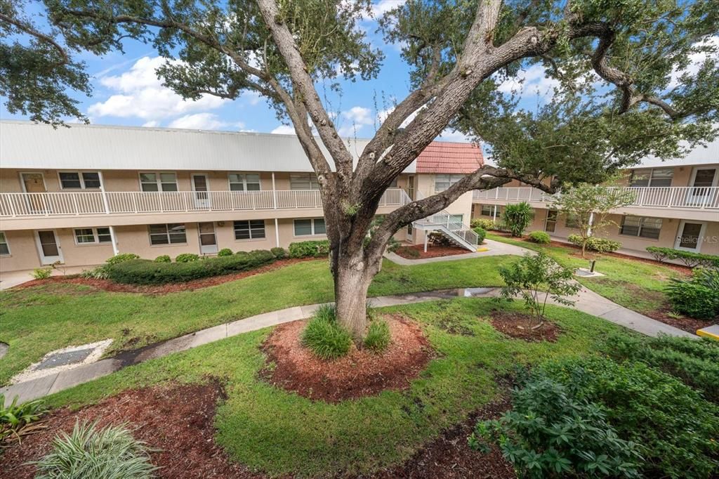 For Sale: $120,000 (2 beds, 1 baths, 1010 Square Feet)