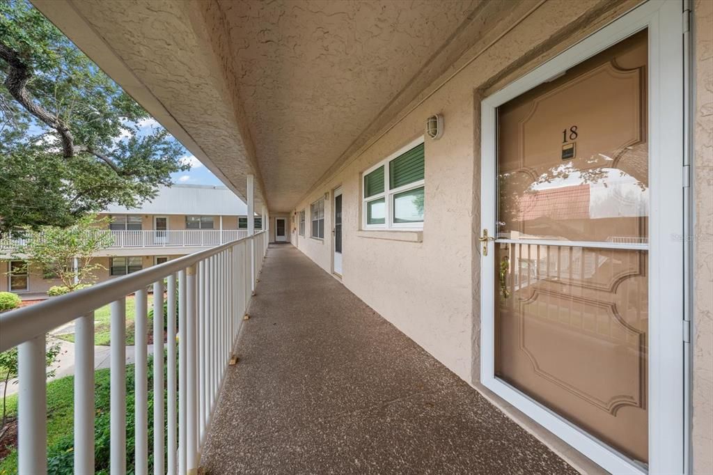 For Sale: $120,000 (2 beds, 1 baths, 1010 Square Feet)