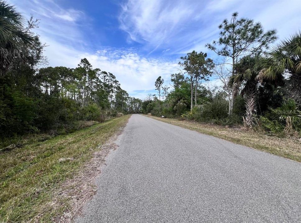 На продажу: $22,400 (0.23 acres)