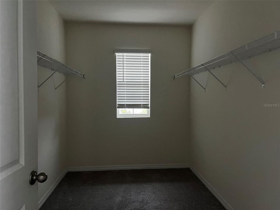 For Rent: $2,580 (4 beds, 2 baths, 2260 Square Feet)