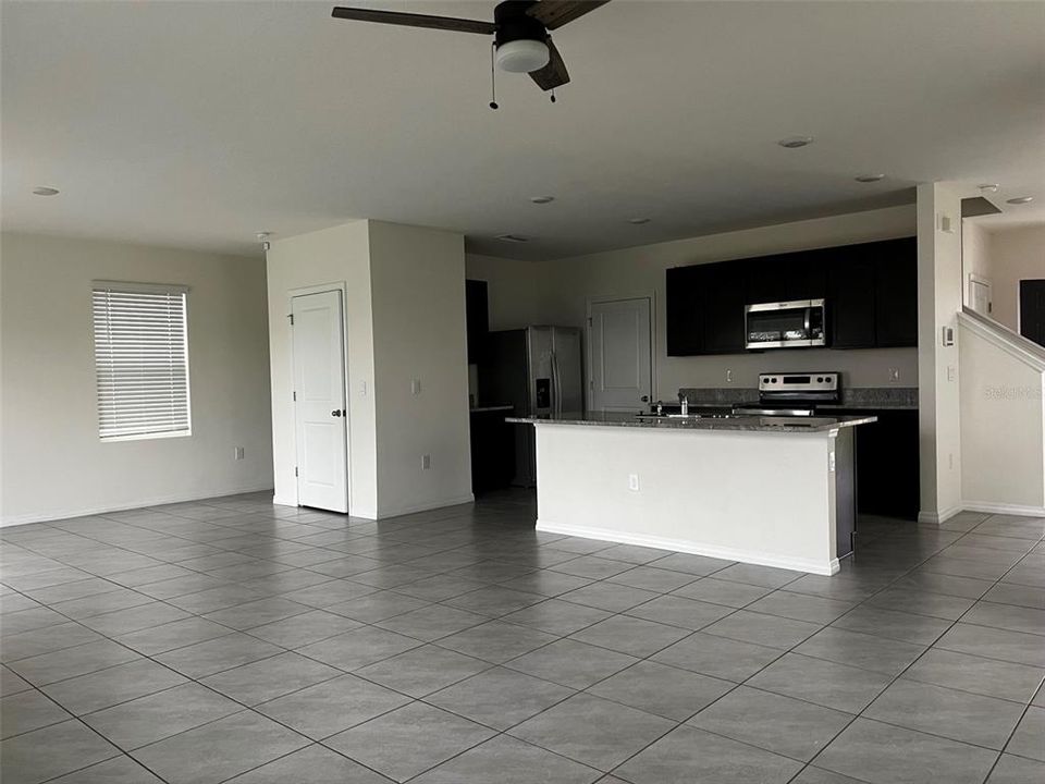 For Rent: $2,580 (4 beds, 2 baths, 2260 Square Feet)
