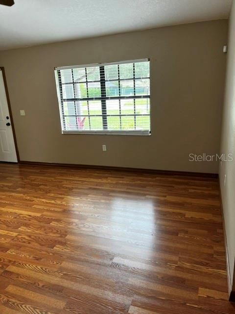 For Rent: $2,000 (3 beds, 2 baths, 1389 Square Feet)