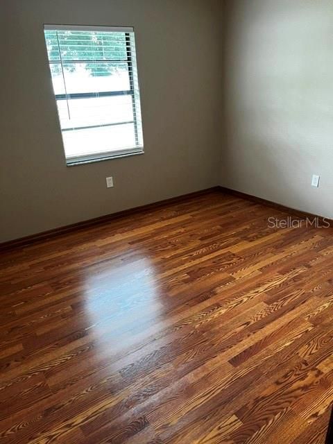 For Rent: $2,000 (3 beds, 2 baths, 1389 Square Feet)
