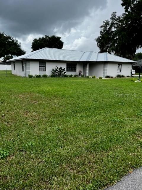 For Rent: $2,000 (3 beds, 2 baths, 1389 Square Feet)