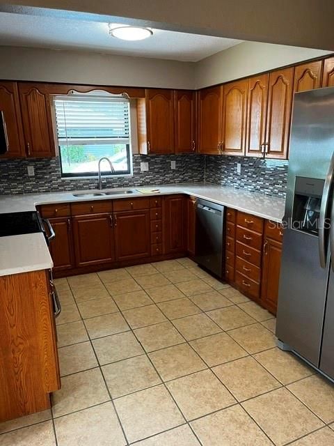 For Rent: $2,000 (3 beds, 2 baths, 1389 Square Feet)