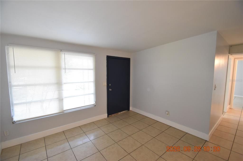 В аренду: $1,795 (3 спален, 2 ванн, 1044 Квадратных фут)