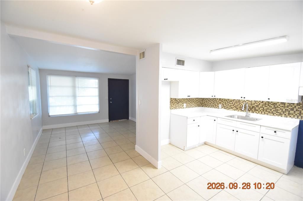 В аренду: $1,795 (3 спален, 2 ванн, 1044 Квадратных фут)