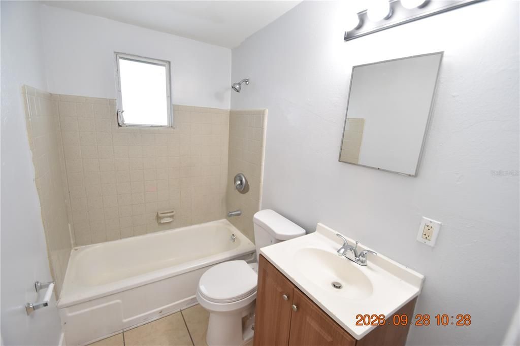 В аренду: $1,795 (3 спален, 2 ванн, 1044 Квадратных фут)