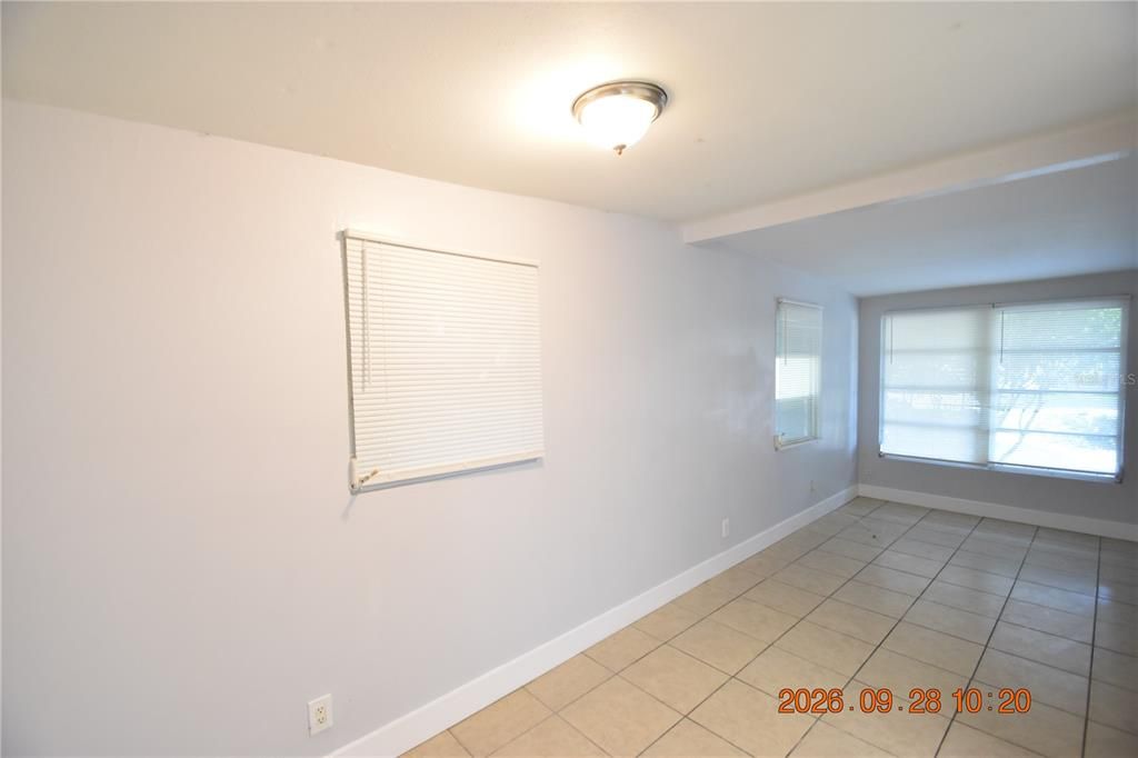 В аренду: $1,795 (3 спален, 2 ванн, 1044 Квадратных фут)