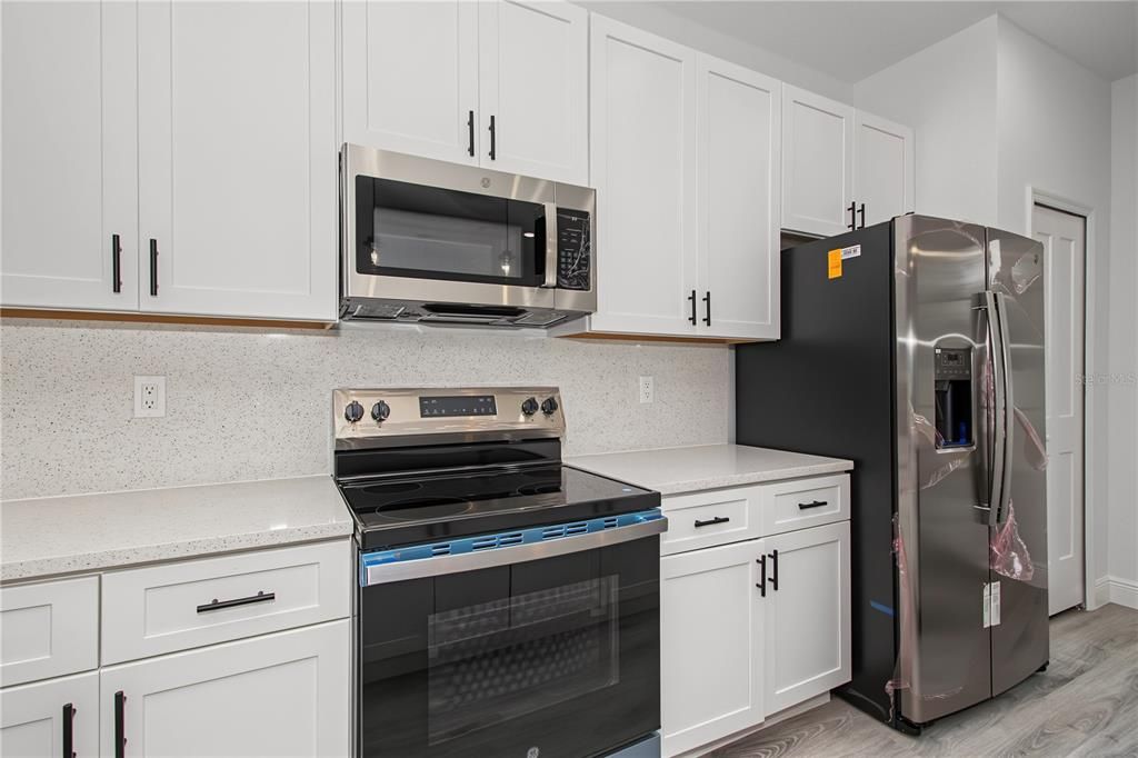En Venta: $283,900 (4 camas, 2 baños, 1774 Pies cuadrados)