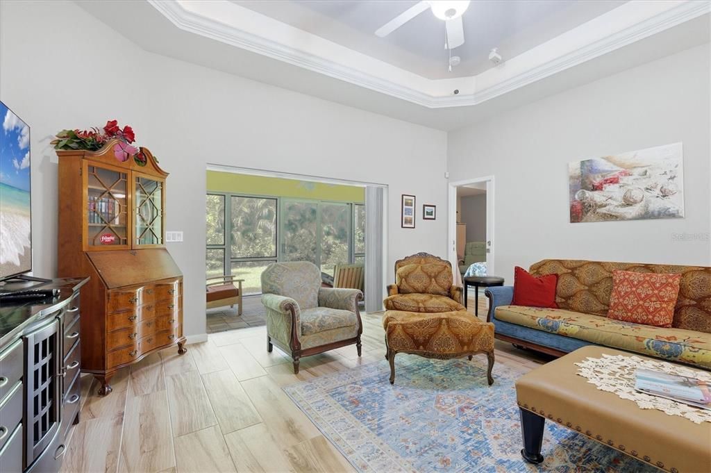 На продажу: $325,000 (3 спален, 2 ванн, 1614 Квадратных фут)