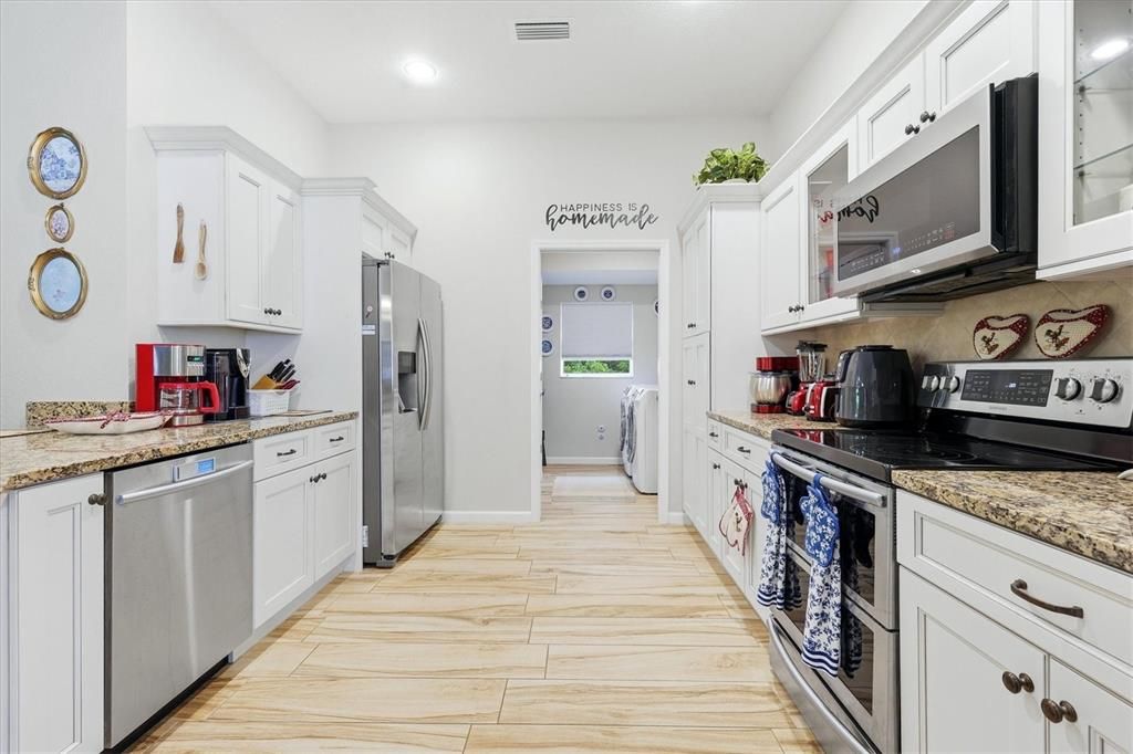 На продажу: $325,000 (3 спален, 2 ванн, 1614 Квадратных фут)