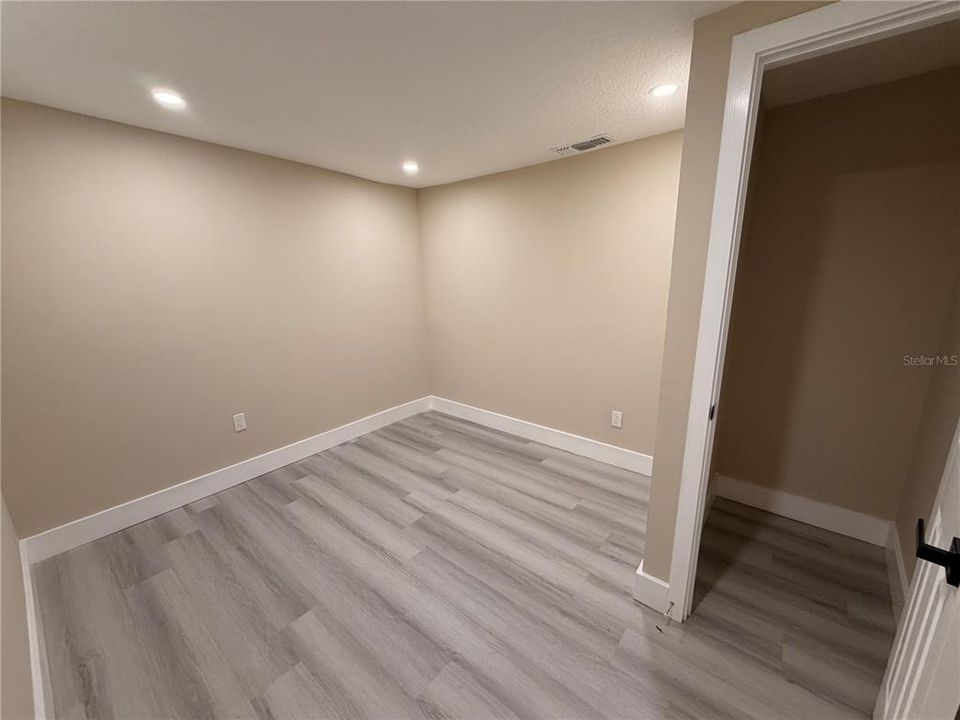 На продажу: $309,990 (4 спален, 2 ванн, 1760 Квадратных фут)